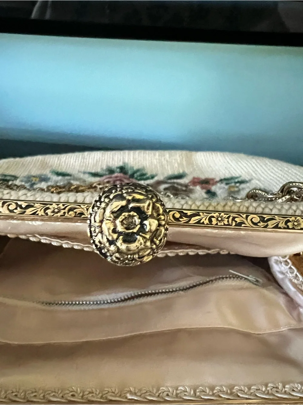 Vintage Floral Beaded White Handbag with Gold Chain Handle